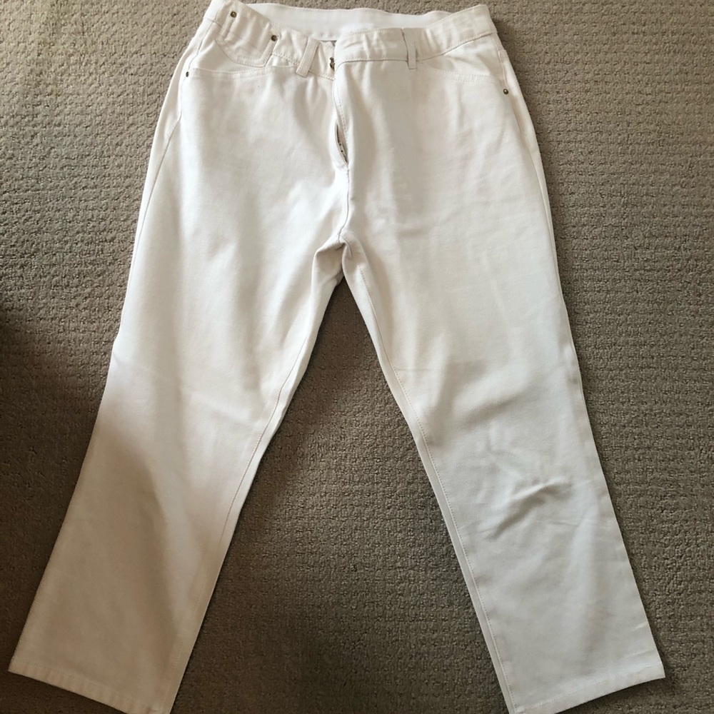 So Slimming White Chico’s Pants size 1